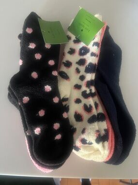 kate spade Plush Cozy Sock Pair in Pink & Black